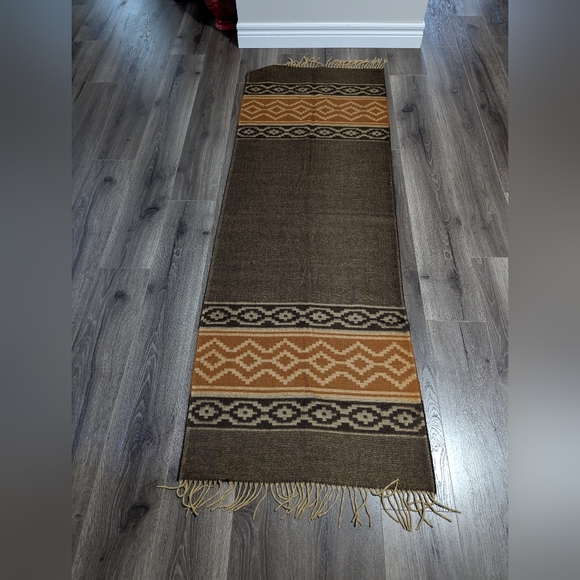 - Calamaco Argentina Alpaca wool scarf , Shaw or wrap. Aztec patter… - Picture 3 of 5